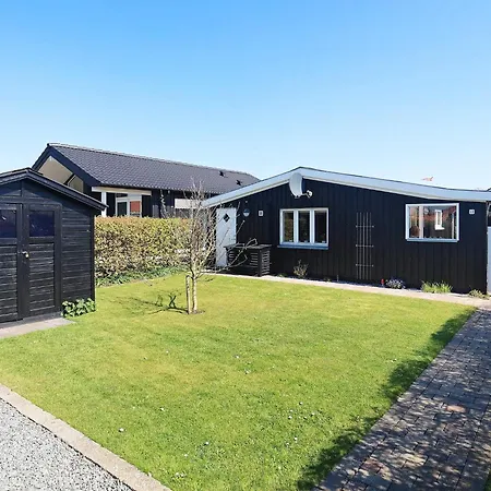 4 Person In Feriehus Assens