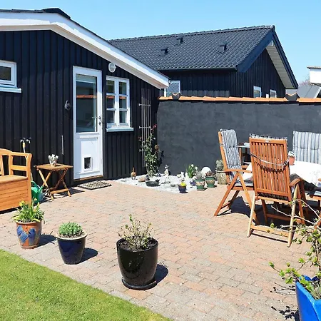 4 Person In Feriehus Assens