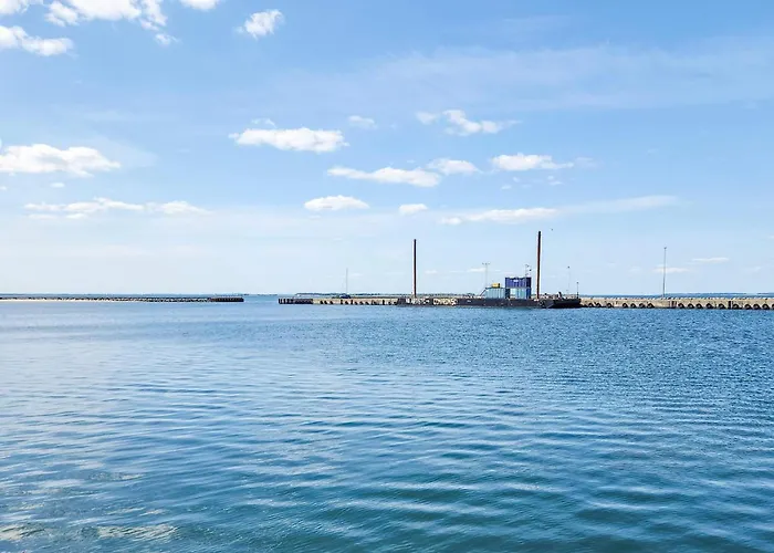 4 Person In * Assens